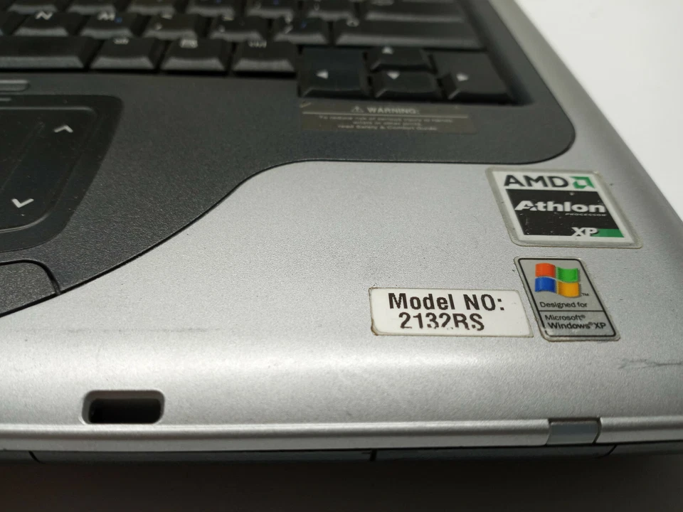 Compaq 2132RS Presario 2100 Laptop NO Ram/CPU/HDD/Caddy/Screen FOR PARTS - Image 3 of 4