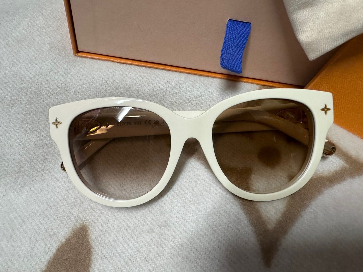 Louis Vuitton My Monogram Round Sunglasses glasses Z1707E Louis Vuitton My Monogram Round Sunglasses glasses Z1707E