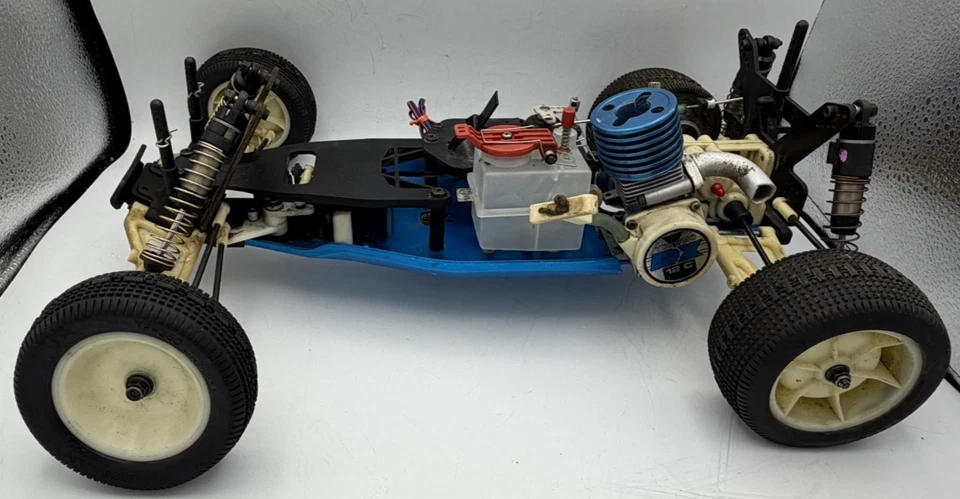 For parts Kyosho engine car 2WD Outlaw Rampage chassis - Image 3 of 4