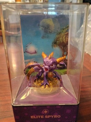 Skylanders Eon's Elite Spyro in Case Cleaned and Tested READ DESCRIPTION