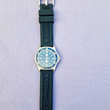 TAG Heuer Professional 200m 973.006 Quartz Black Dial Date Black Rubber Strap