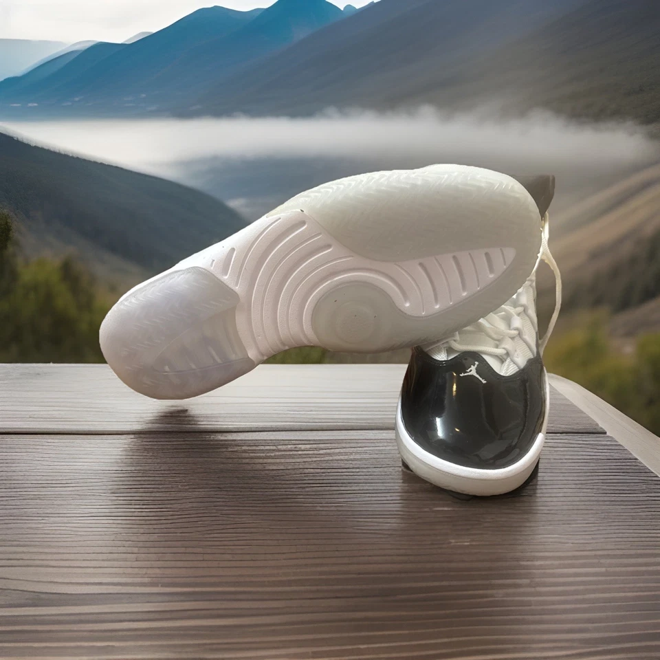 Size 11 - Jordan Max Aura Black White 2020 - Image 3 of 4