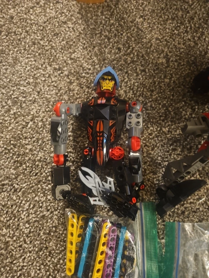 Huge Lego Bionicles/Technic Lot  Parts - Image 2 of 4