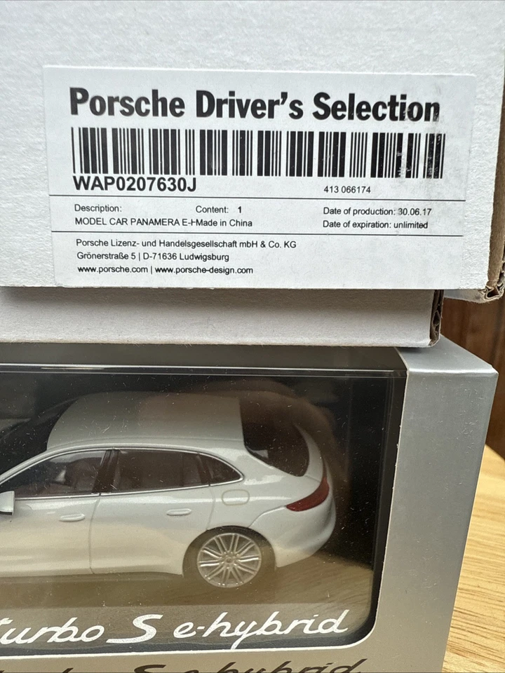 MINICHAMPS 1/43 PORSCHE PANAMERA TURBO S E-hybrid (EDICIÓN DISTRIBUIDOR, NUEVO) Foto 2 de 4