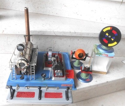 Wilesco D20 Dampfmaschine mit Manometer und 4 Antriebsmodellen-90er Jahre