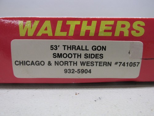 WALTHERS-#932-5904-CNW-GONDOLA #741057-KIT- HO SCALE - Picture 5 of 5