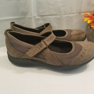 clarks wave mary jane shoes