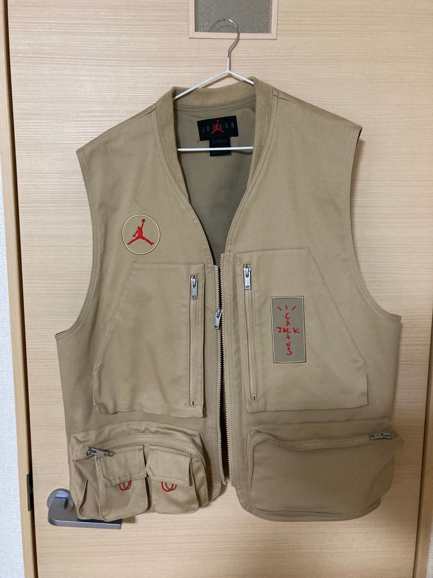 air jordan x travis cactus jack utility vest khaki desert
