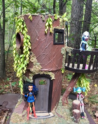 barbie in the tree house