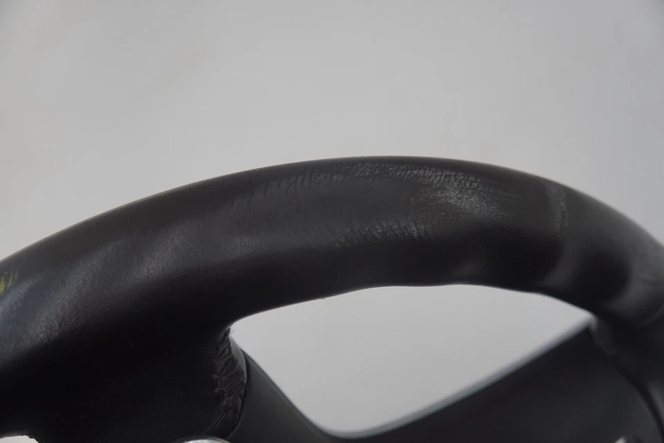 Volante de motorista couro exclusivo 32306859609 fabricante de equipamento original BMW i8 2014-20 *Nota* - Imagem 2 de 4