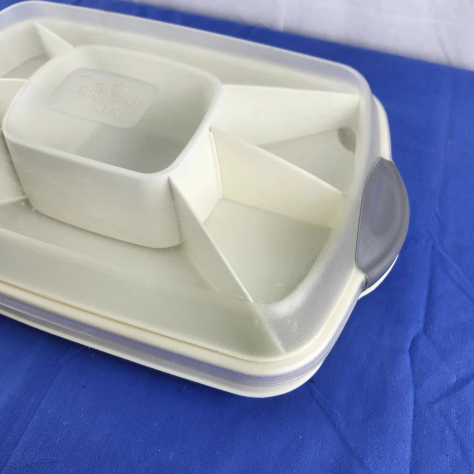 Bandeja de servidor rectangular para huevos Chillzanne PAMPERED CHEF #2781 fiesta navideña Foto 3 de 4