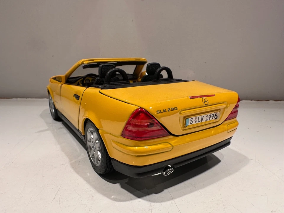 1/18 MAISTO MERCEDES-BENZ SLK 230 - Photo 4/4