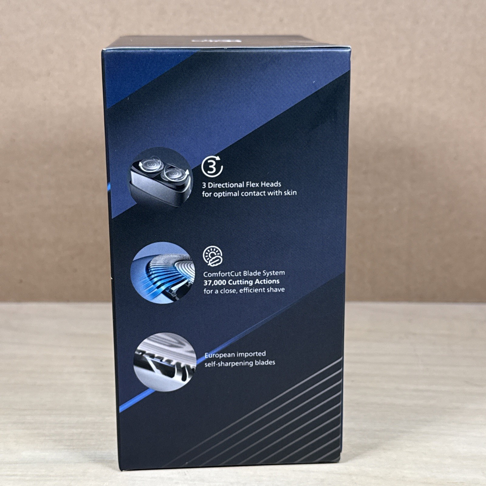 Philips Norelco Compact Portable Wet + Dry Men's Electric Shaver PQ888/81 NEW!