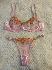 VTG Beautiful Pink Satin Bra And Panties With Flower Embroidery Set Size L