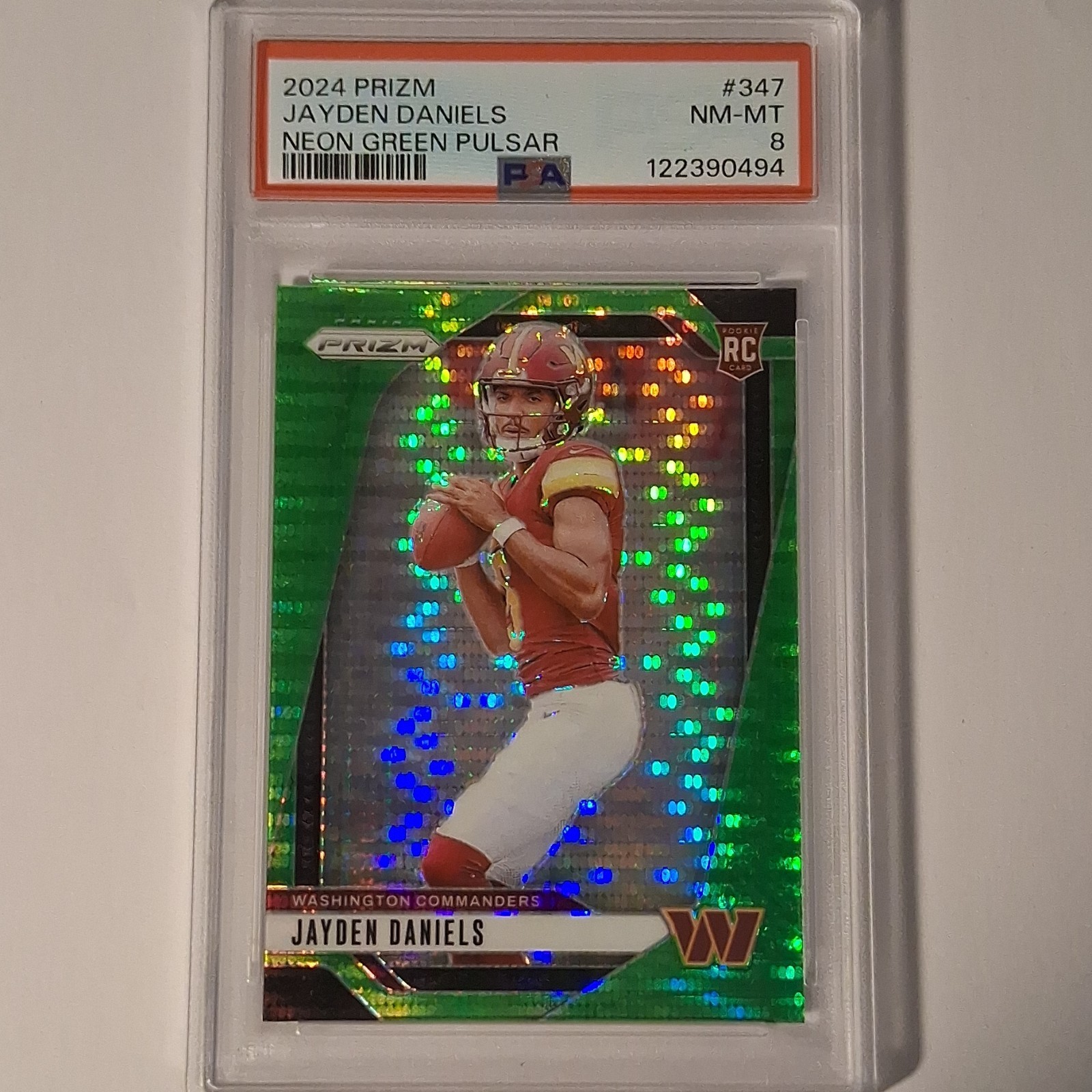 2024 Panini Prizm Jayden Daniels #347 Neon Green Pulsar PSA 8 Commanders