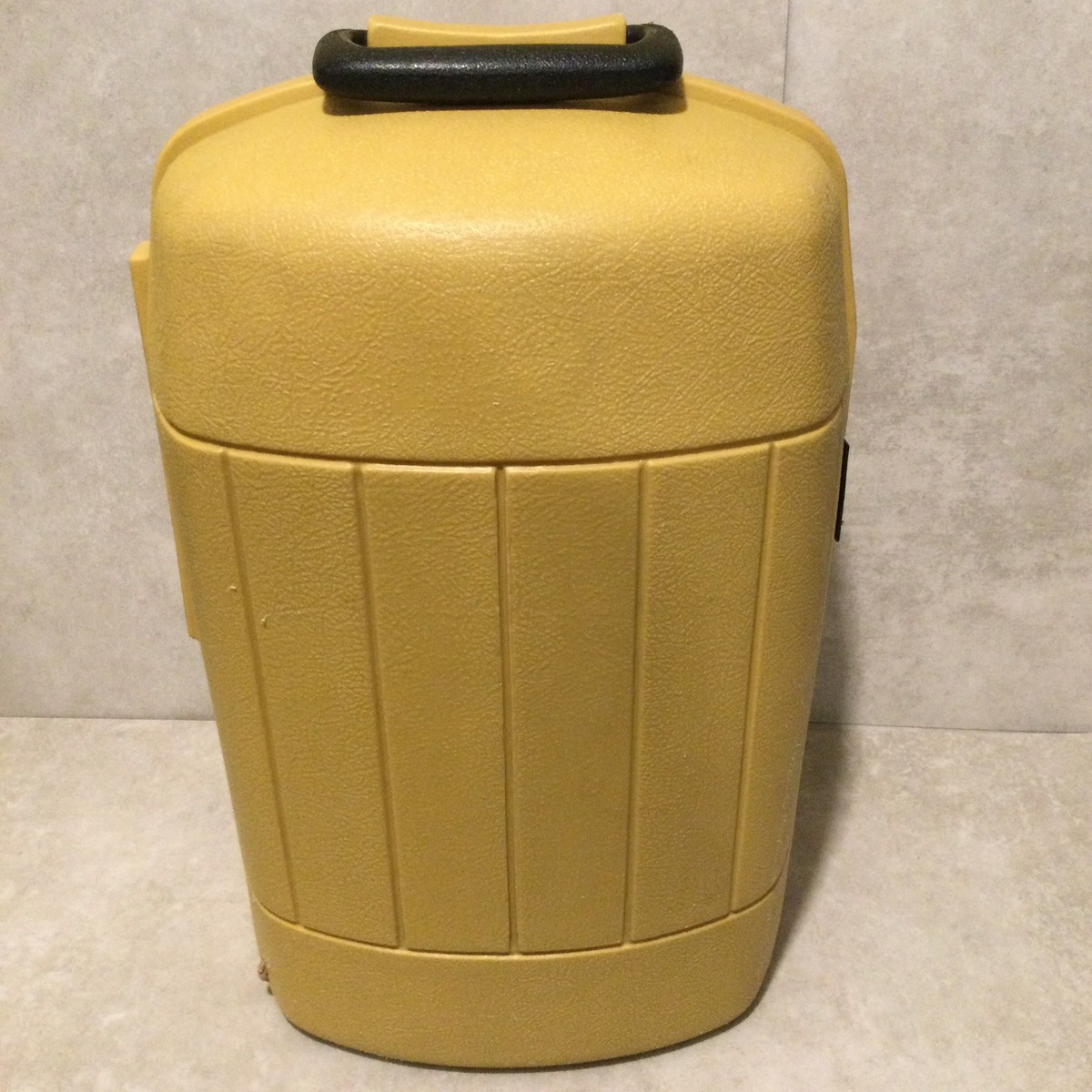Vintage 1977 1/77 Coleman Lantern 220 228 275 Yellow Clamshell
