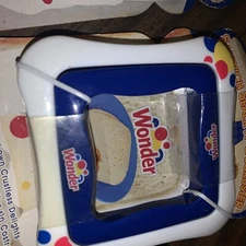 NEW Wonder Bread Sanwich Seal'r N' Decruster Removes Crust & Sandwich Sealer 2