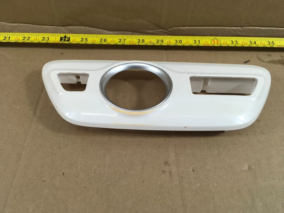 Toyota Prius Prime 2016-2018 ajuste automático de nivel de cambio de marchas blanco OEM. Foto 3 de 4