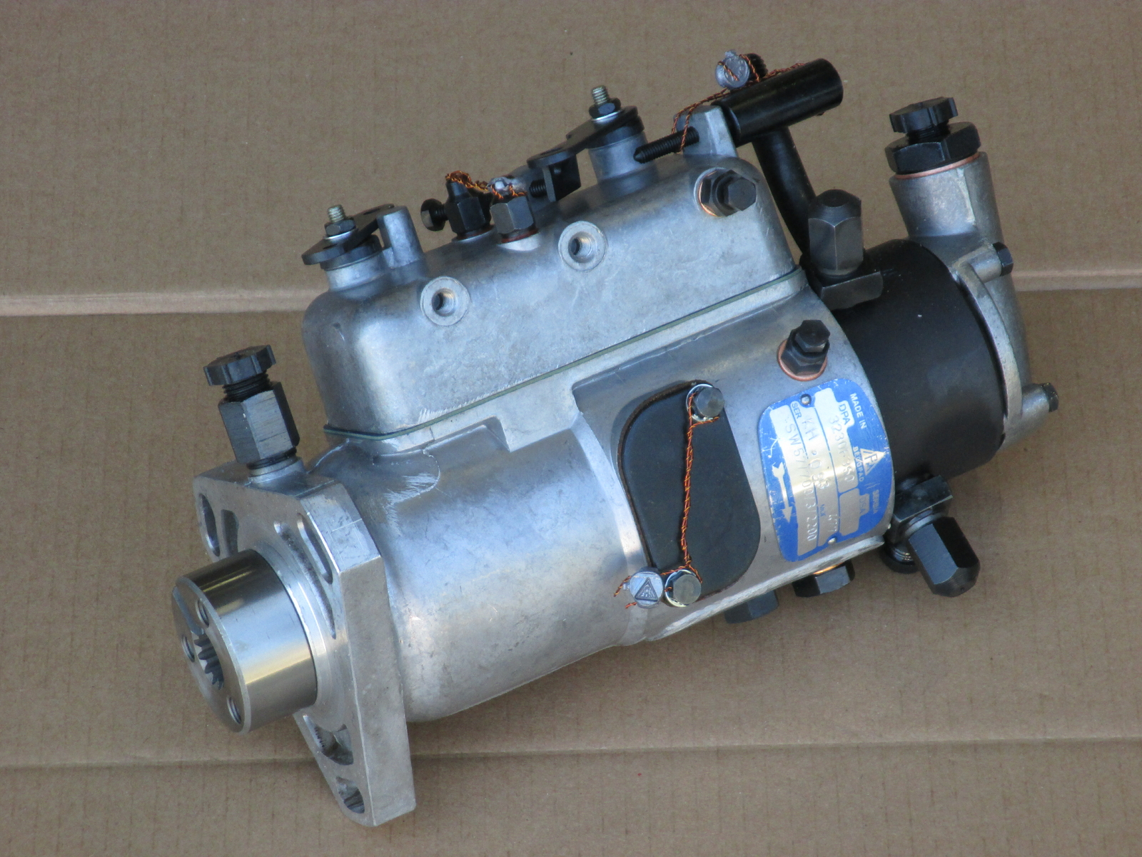 FUEL INJECTION INJECTOR PUMP FOR LINCOLN WELDER REDFACE BLACKFACE SA200