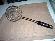 FARBERWARE WIRE KITCHEN STRAINER HAND HELD SKIMMER DRAINING SPOON  Spider