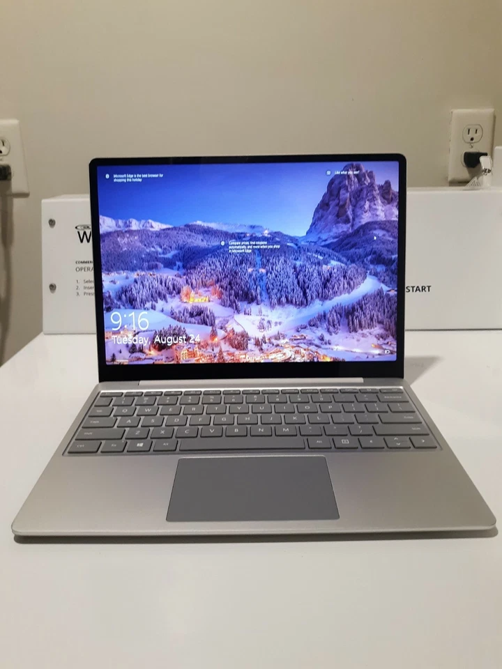 Window Microsoft Laptop Go - Image 2 of 4