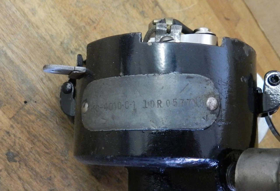 Chrysler Royal C16 1937-38, C18 3,6 L, 4,0 L 6 cilindros reconstruido distribuidor IGS-4010C Foto 3 de 4