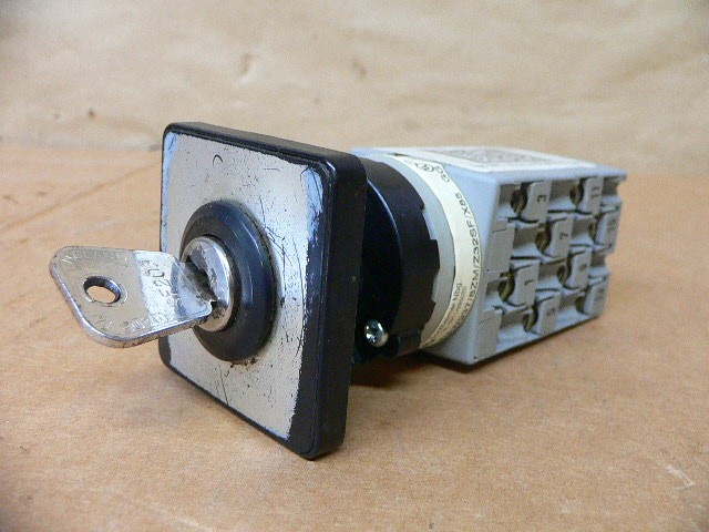 Abb 3Hac 2355-1/02 25A 690V Auto Manual Switch Electrical Control Abb 3Hac
