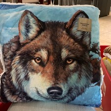 Wolf decorative pillow with sherper back 18 x...