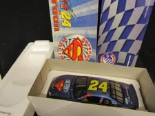 1999 Jeff Gordon #24 Dupont Superman Monte Carlo 1/24 Action NASCAR Diecast