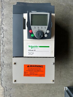 Schnieder Altivar 61 ATV61HU75N4 Square D 17.6A 460V 10HP Altivar 61  USED
