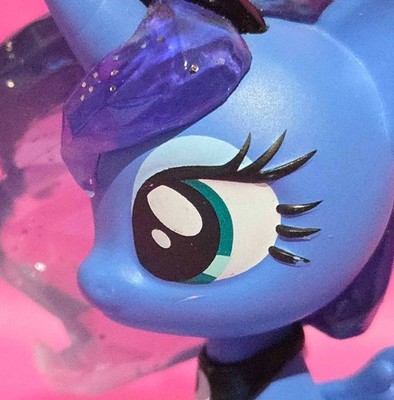 Mighty Jaxx My Little Pony Kwistal Fwenz Luna 4