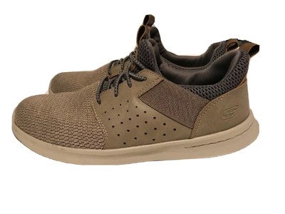 skechers classic fit with air cooled memory foam