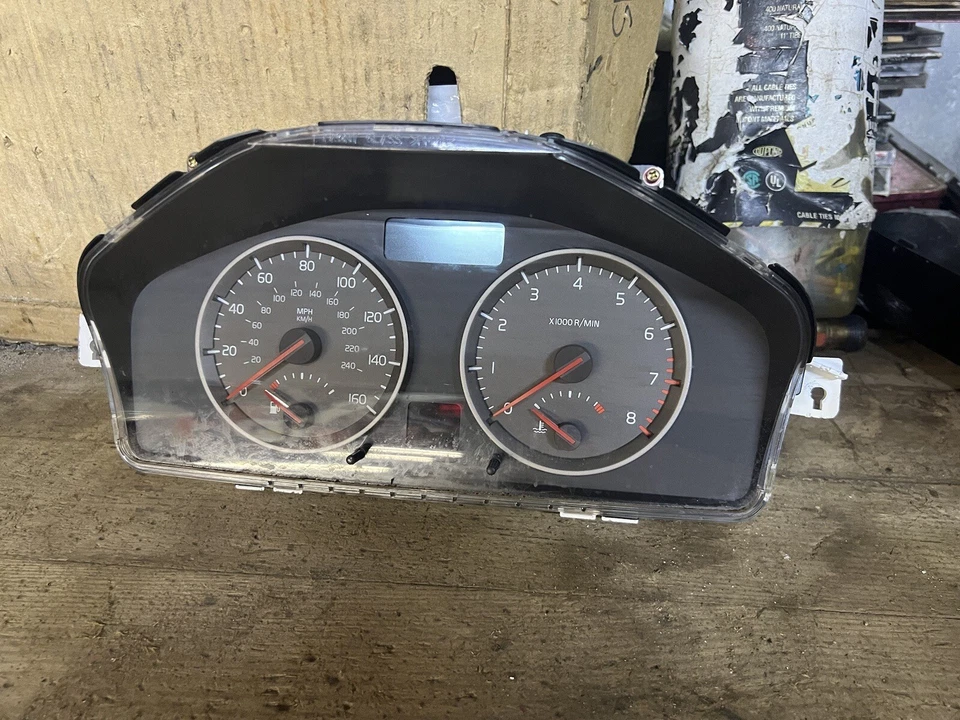Cuadro de instrumentos Volvo S40 2.4 179.986 millas OEM 2004-2007 Foto 2 de 4