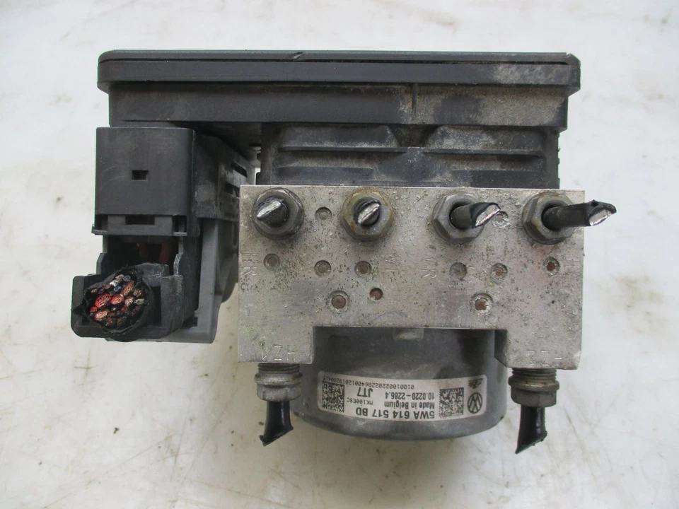 Bloc abs 5WA614517BMBEF Audi A3 IV BERLINE - Photo 2/3