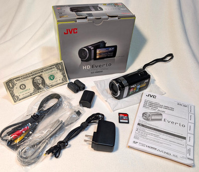 JVC Everio GZ-HM650BU HD CLEAN Video Camcorder With  NICE BUNDLE