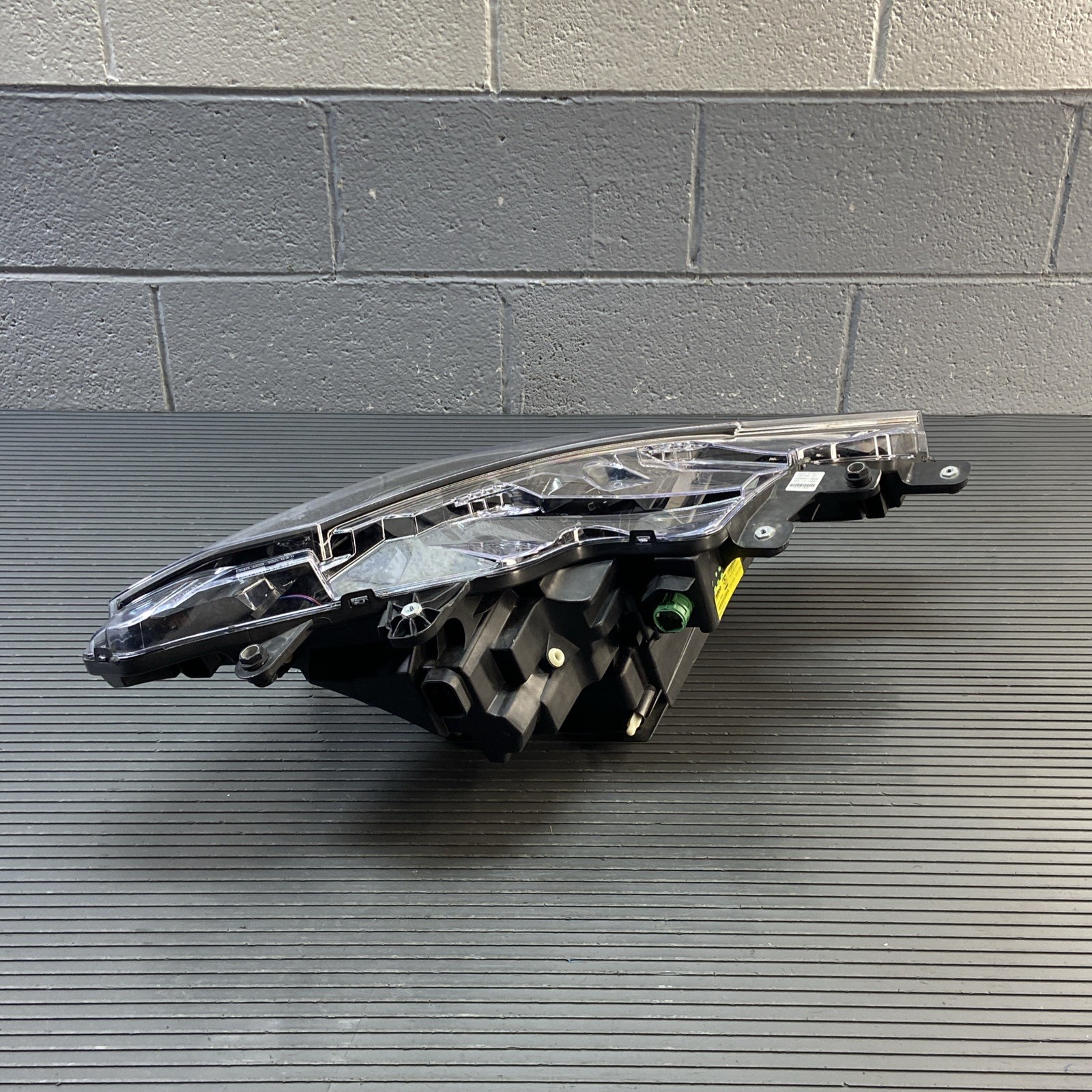 2018-2024 Ferrari 812 Superfast F152M Front Left Headlight 338314 OEM *NOTE*