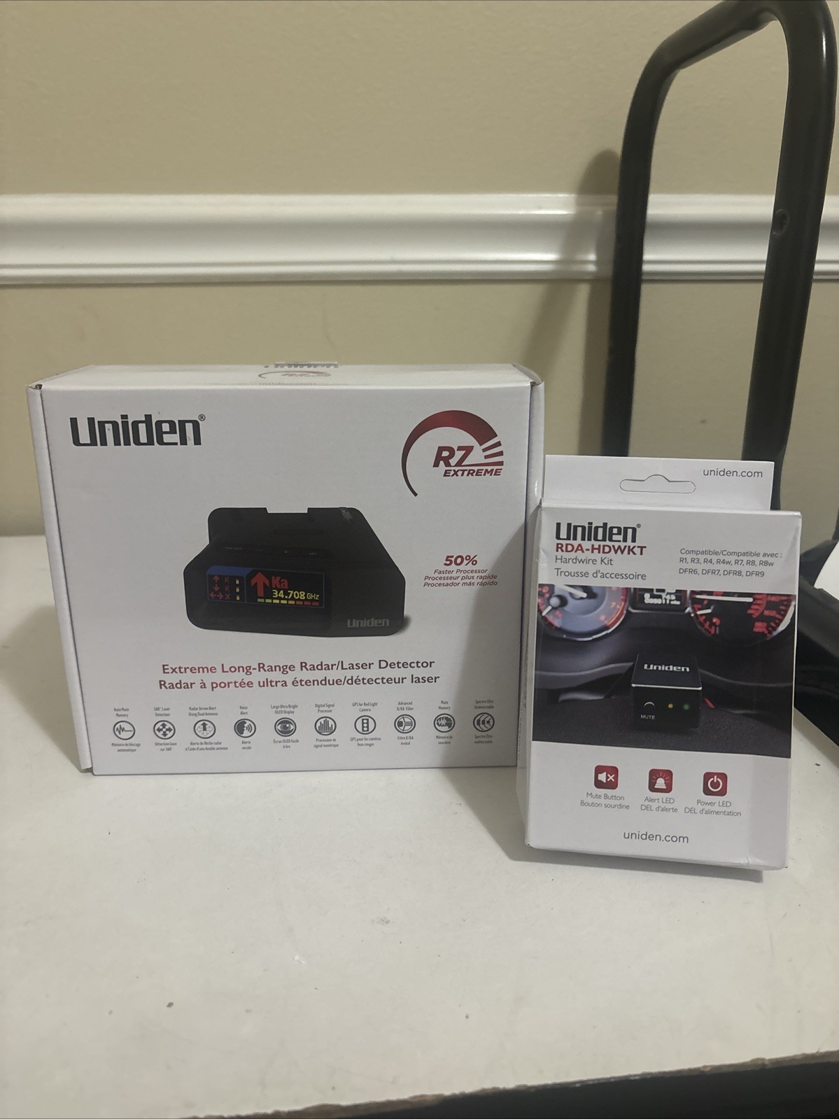 Uniden R7 Long Range Radar Laser Detector - Black NEW Sealed W NIB Hardwire Kit