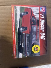 AMT ERTL 8437 Model Kit 1971 Duster 340 Factory Sealed 1/25 scale 1998 Kit