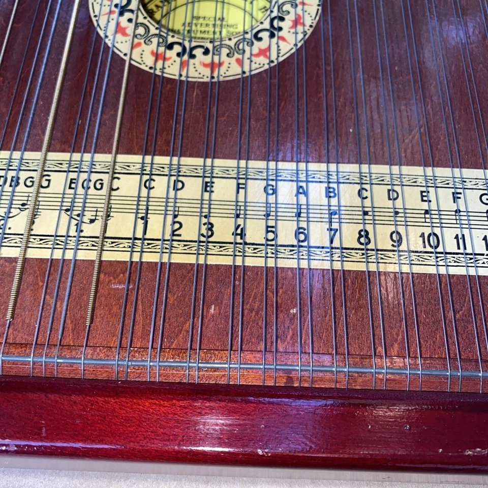 Paramount Concert Harp  Number 5229 In Good Condition All Strings & Plays Well - Image 4 of 4