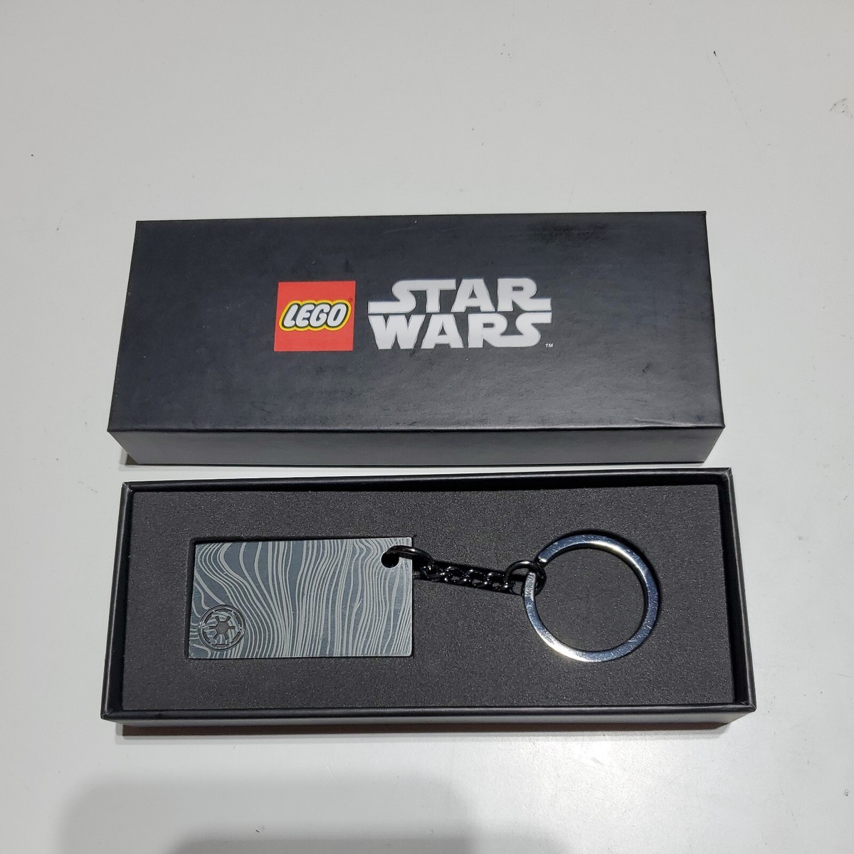 LEGO VIP Star Wars Mandalorian Beskar Metal Keychain (101711) New