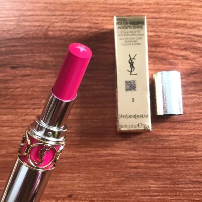 Rouge à lèvres étincelant YSL FUCHSIA DRUM ROUGE VOLUPTE Rock 'n