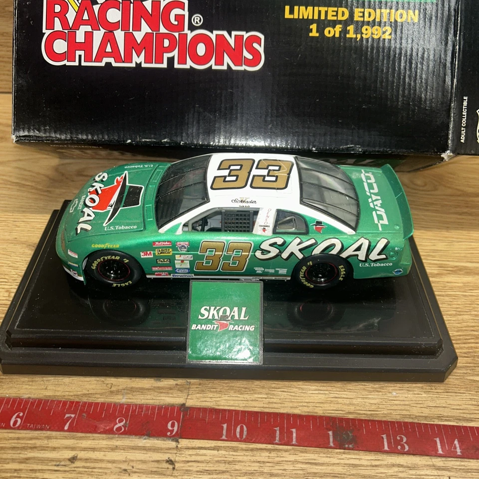 Ken Schrader Skoal Bandit Racing Champions Diecast Car Limited Edition 1 of 1992 - Image 2 of 3