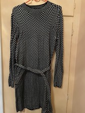 Tahari Sweater Dress Size L