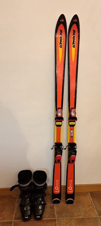 LONGONI sci discesa carving con attacchi 160 cm + scarponi SALOMON 23 5 omaggio