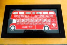 1 COCA COLA OLYMPIA LONDON 2012 BUS  PUZZLE PIN SET IM RAHMEN