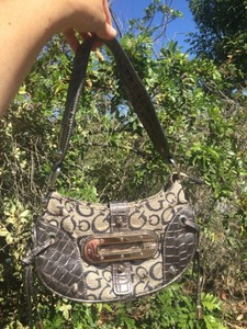 guess bolsa japan price