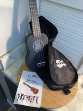 Everjoys Acoustic Black Ukulele w/ Instruction Manual/Songbook Gig Bag, MINT