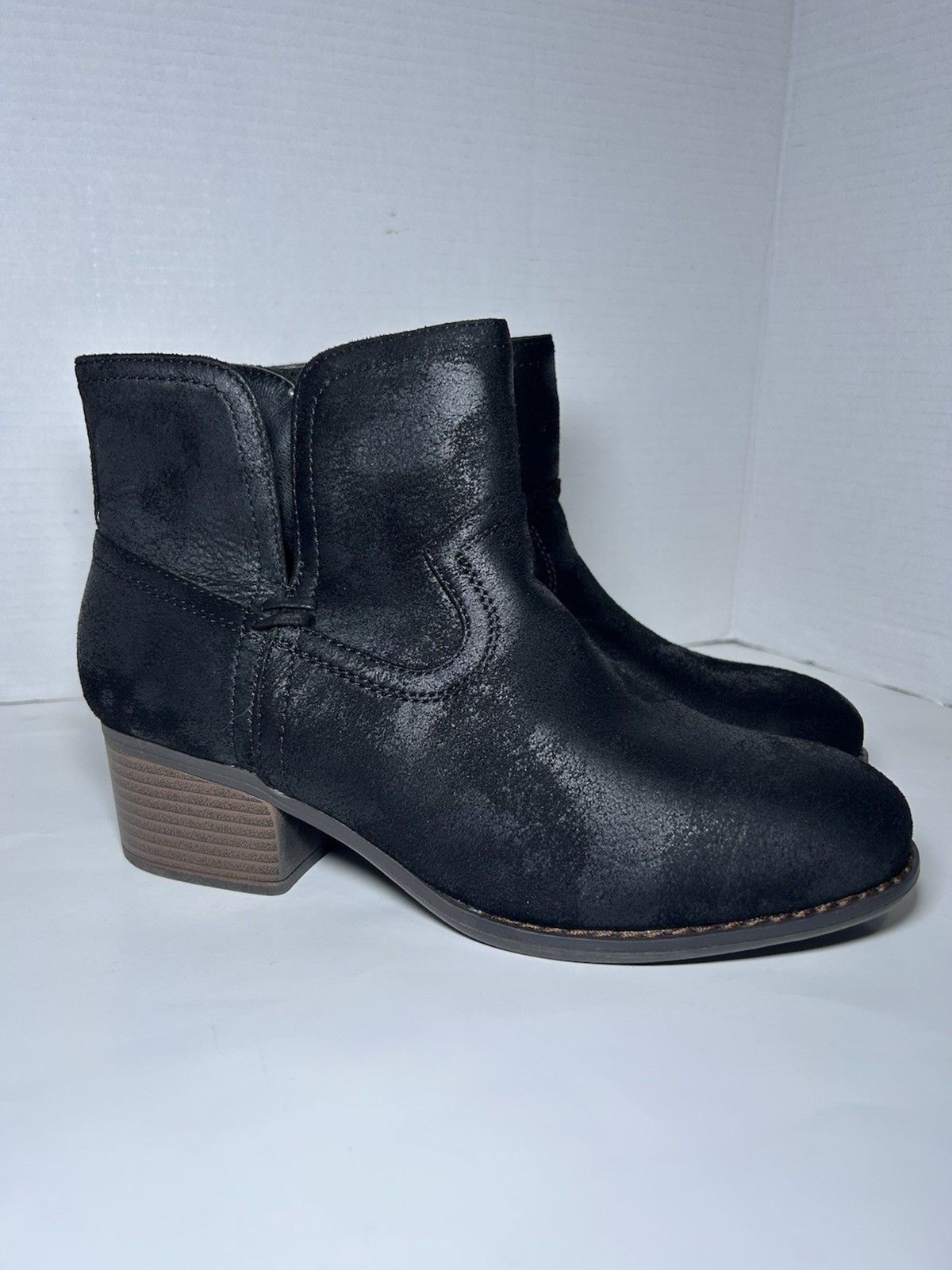 True Craft Women’s Java Booties Vintage Black Sue… - image 1