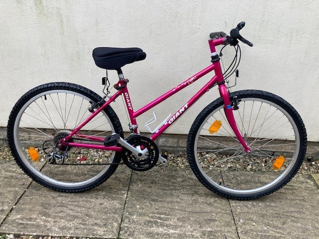 Retro Lady's Giant Twist 16" Mountain Bike 1994 - Cerise Excellent Condition