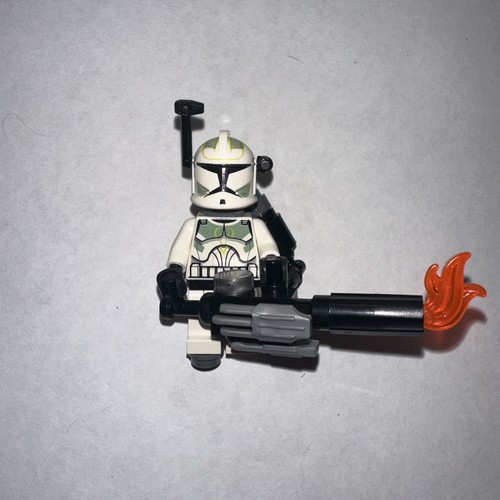 Lego Star Wars Clone Trooper Horn Company Sand Green W/ Flamethrower SW0298 - Picture 1 of 3